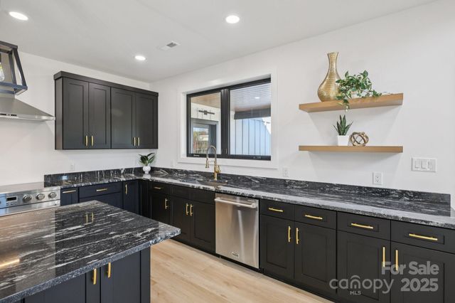 118 Winners Circle, Mooresville, NC 28117