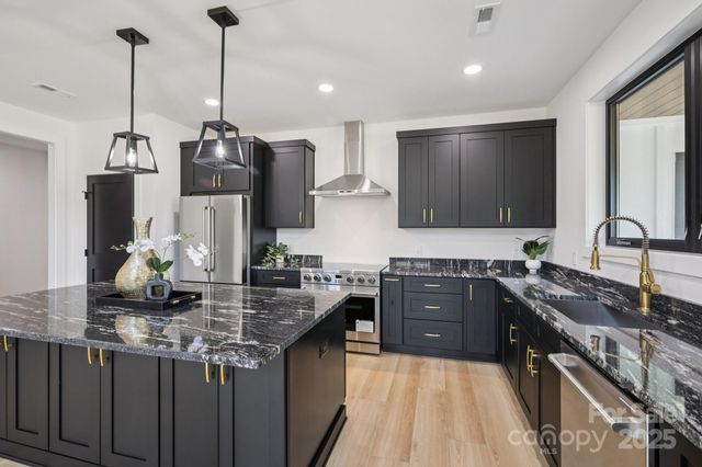 118 Winners Circle, Mooresville, NC 28117