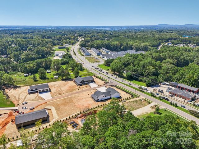 118 Winners Circle, Mooresville, NC 28117