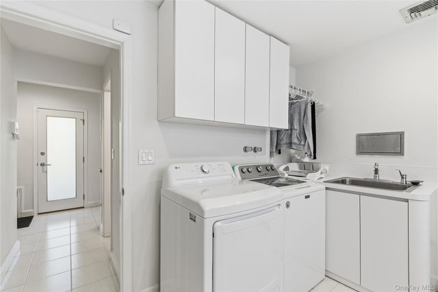 108 Bacon Road, Old Westbury, NY 11568