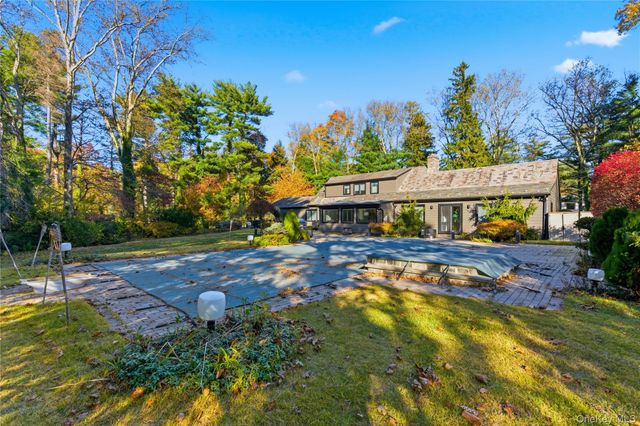 108 Bacon Road, Old Westbury, NY 11568