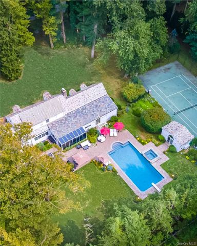 108 Bacon Road, Old Westbury, NY 11568