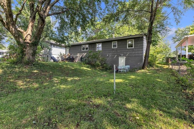 7414 Park Forest Lane, Kansas City, MO 64152