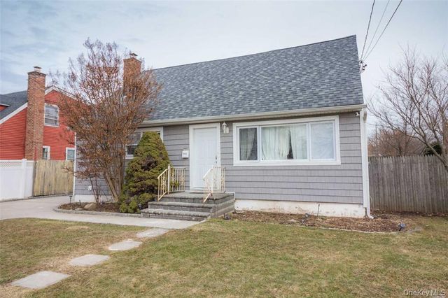 343 Greengrove Avenue, Uniondale, NY 11553