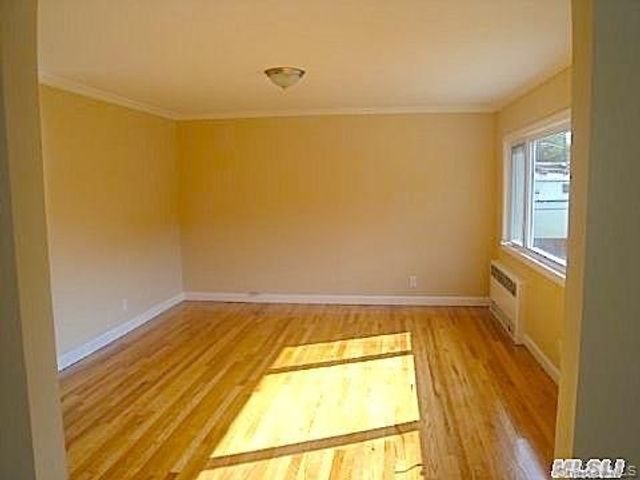 343 Greengrove Avenue, Uniondale, NY 11553