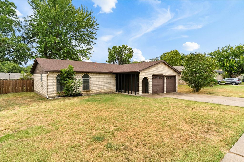 1710 Carla Avenue, Arlington, TX 76014 — photo 2