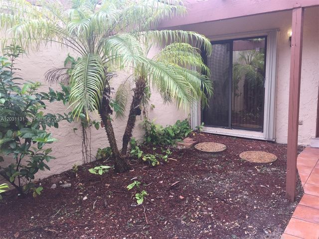 11449 SW 84 Lane 0, Miami, FL 33173