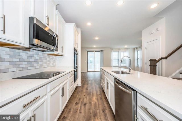 45366 DAVENO SQ, Sterling, VA 20164