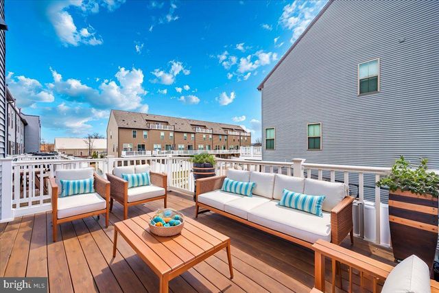 45366 DAVENO SQ, Sterling, VA 20164