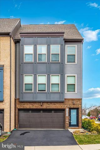 45366 DAVENO SQ, Sterling, VA 20164