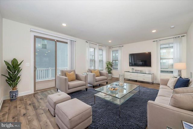 45366 DAVENO SQ, Sterling, VA 20164