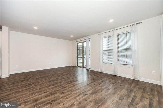 45366 DAVENO SQ, Sterling, VA 20164