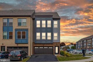 45366 DAVENO SQ, Sterling, VA 20164