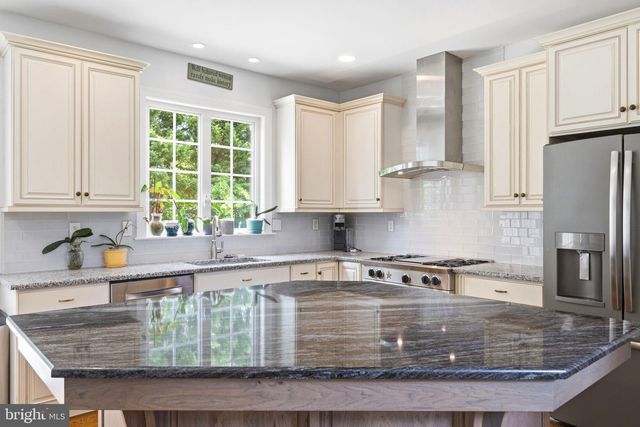 3219 GREYSTONE, Garnet Valley, PA 19060