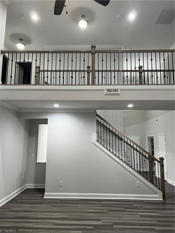 1096 Hollow Creek Lane 16, Kernersville, NC 27284