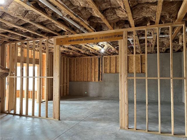 1096 Hollow Creek Lane 16, Kernersville, NC 27284