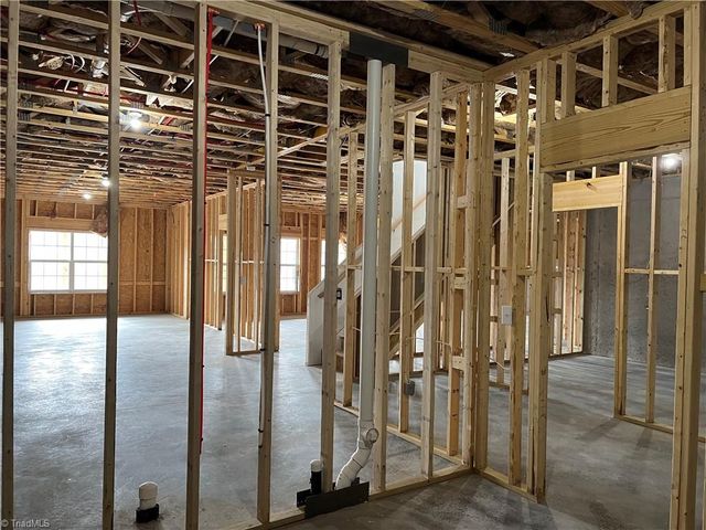 1096 Hollow Creek Lane 16, Kernersville, NC 27284