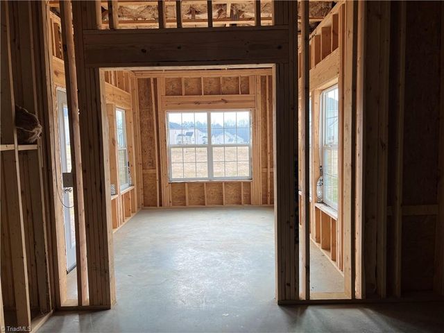 1096 Hollow Creek Lane 16, Kernersville, NC 27284