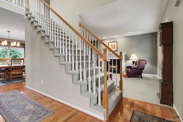 5744 Hidden Lane Court, White Lake Charter Township, MI 48383