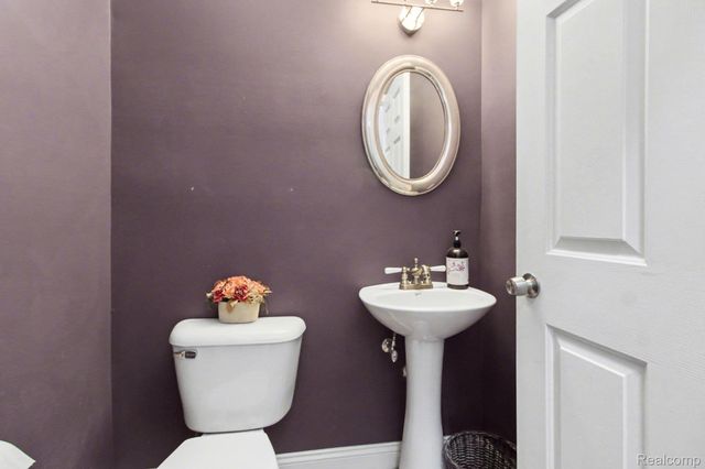 5744 Hidden Lane Court, White Lake Charter Township, MI 48383