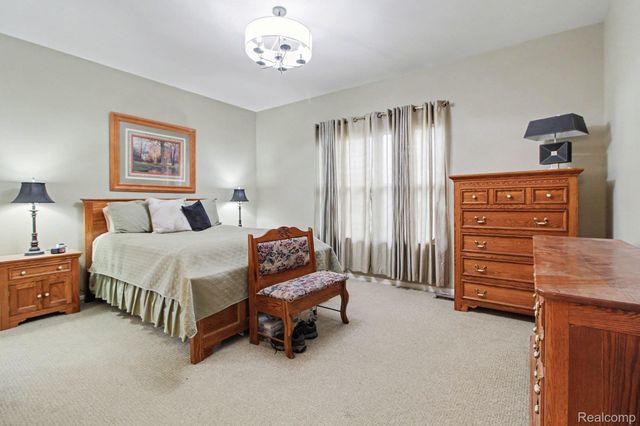 5744 Hidden Lane Court, White Lake Charter Township, MI 48383