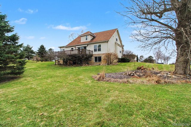 5744 Hidden Lane Court, White Lake Charter Township, MI 48383