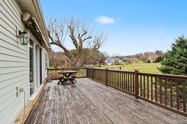 5744 Hidden Lane Court, White Lake Charter Township, MI 48383