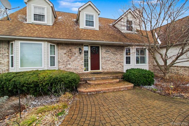 5744 Hidden Lane Court, White Lake Charter Township, MI 48383