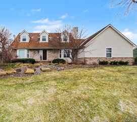 5744 Hidden Lane Court, White Lake Charter Township, MI 48383