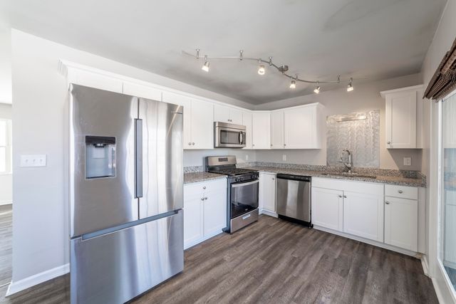 215 Crestwood Drive, Michigan City, IN 46360