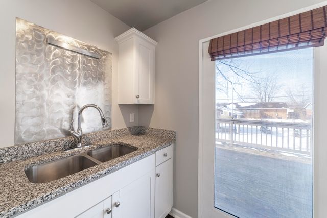 215 Crestwood Drive, Michigan City, IN 46360