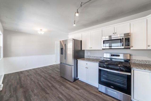 215 Crestwood Drive, Michigan City, IN 46360