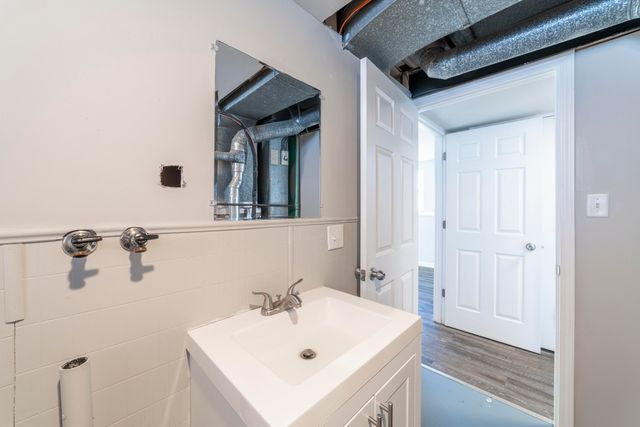 215 Crestwood Drive, Michigan City, IN 46360