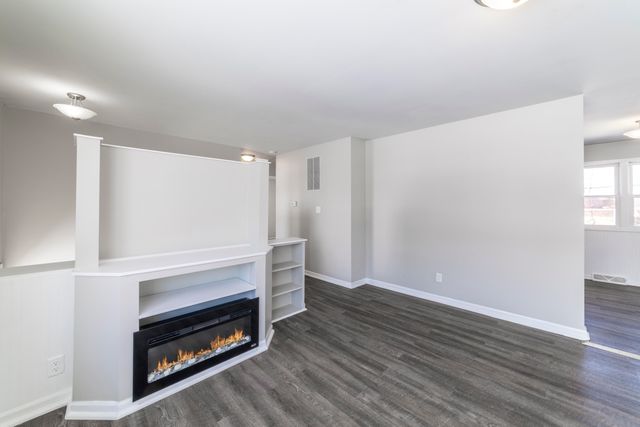 215 Crestwood Drive, Michigan City, IN 46360