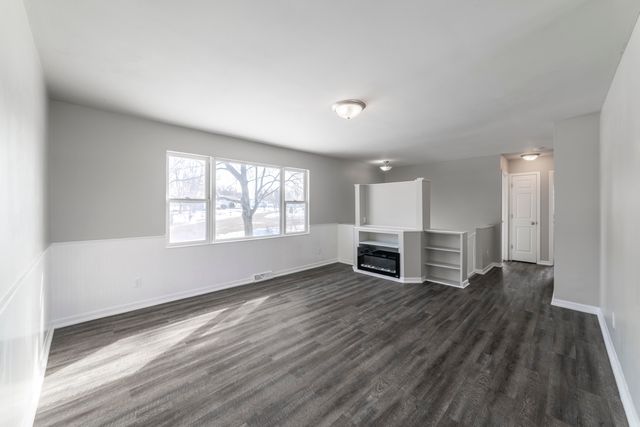 215 Crestwood Drive, Michigan City, IN 46360