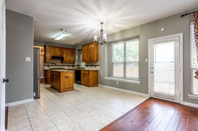 2208 Kingsley Drive, Mansfield, TX 76063