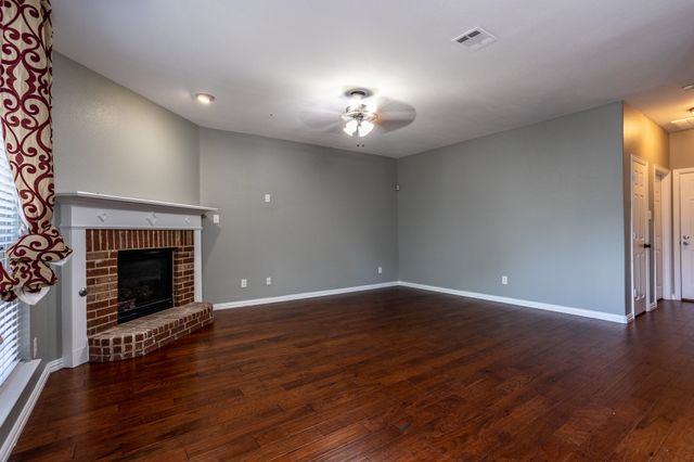 2208 Kingsley Drive, Mansfield, TX 76063