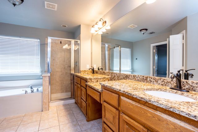 2208 Kingsley Drive, Mansfield, TX 76063