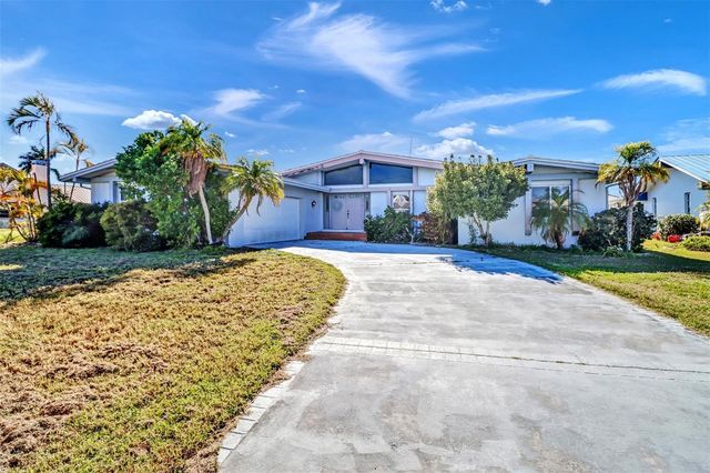 2817 CORAL WAY, Punta Gorda, FL 33950