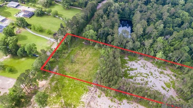 19211 Liberty Rd, Pride, LA 70770