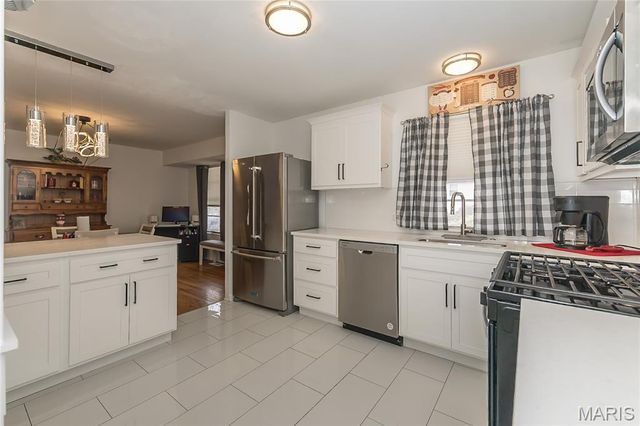 4337 Varano Drive, Florissant, MO 63033