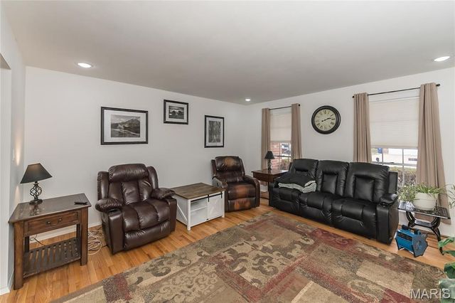 4337 Varano Drive, Florissant, MO 63033