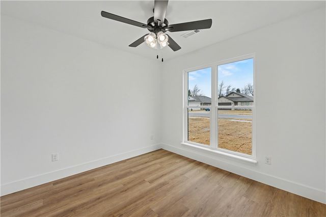 631 Kendra Street, Prairie Grove, AR 72753