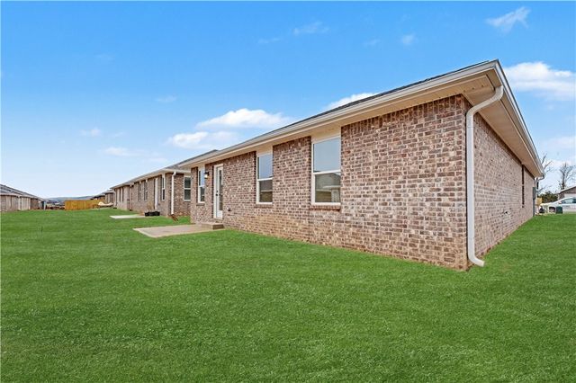 631 Kendra Street, Prairie Grove, AR 72753