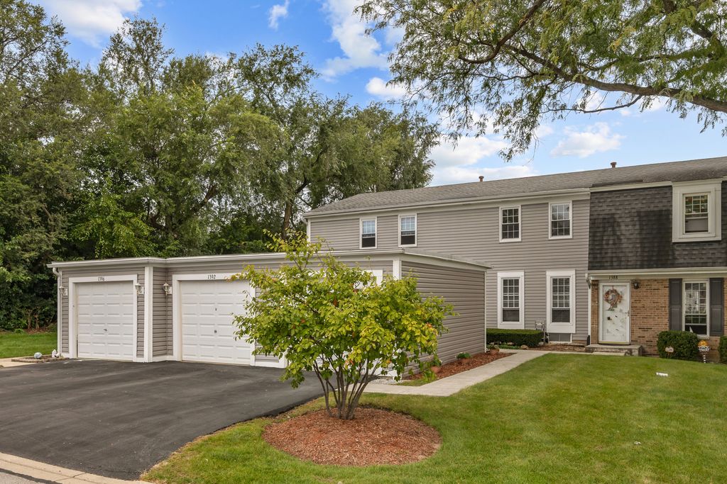 1392 Carriage Way, Roselle, IL 60172 — photo 3