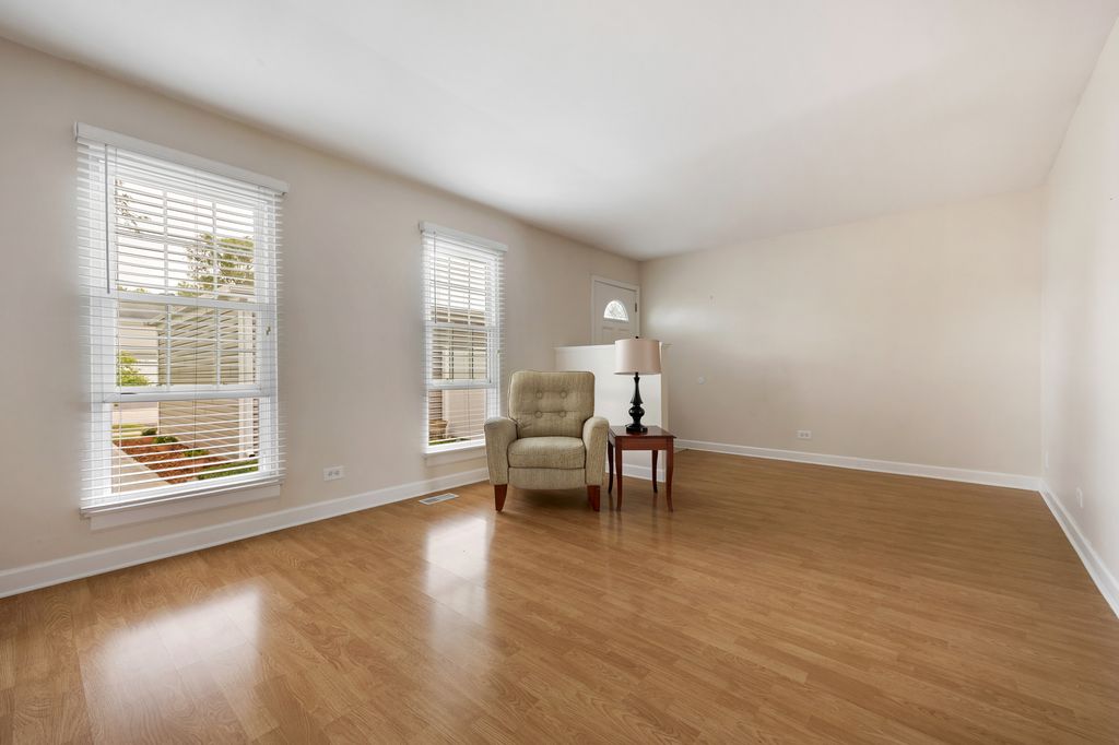 1392 Carriage Way, Roselle, IL 60172 — photo 5