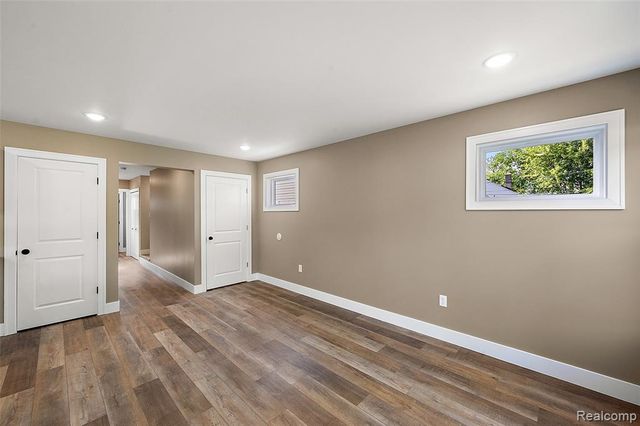 23376 Vassar Avenue, Hazel Park, MI 48030