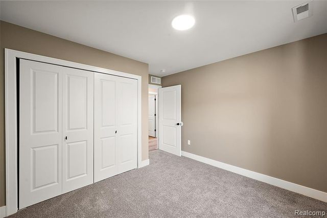 23376 Vassar Avenue, Hazel Park, MI 48030