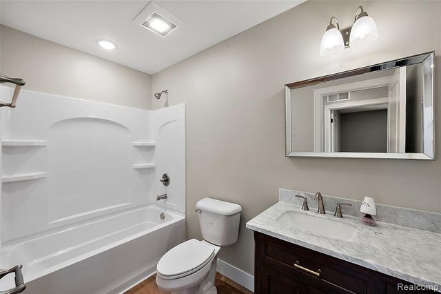 23376 Vassar Avenue, Hazel Park, MI 48030