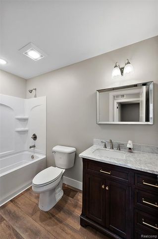 23376 Vassar Avenue, Hazel Park, MI 48030